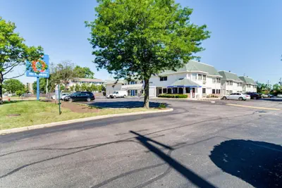 Photo 3 - Motel 6 Schiller Park, IL - Chicago O'Hare