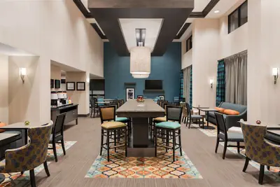 Photo 5 - Hampton Inn & Suites West Des Moines/SW Mall Area