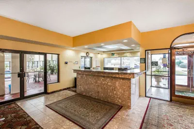 Photo 2 - Quality Inn Tifton