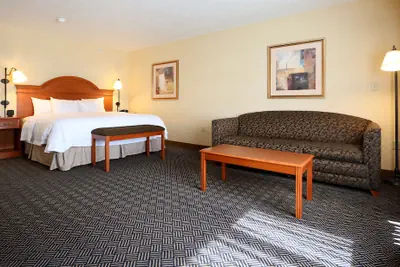Photo 4 - Hampton Inn Waterloo Cedar Valley