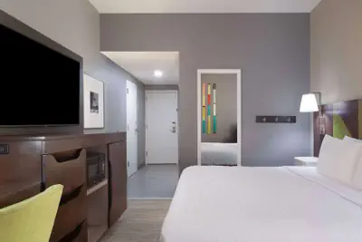Photo 5 - Hampton Inn Southlake