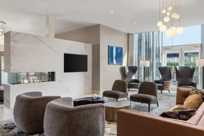 Photo 2 - Residence Inn New York The Bronx At Metro Center Atrium