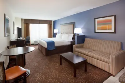 Photo 5 - Holiday Inn Express & Suites Davenport by IHG