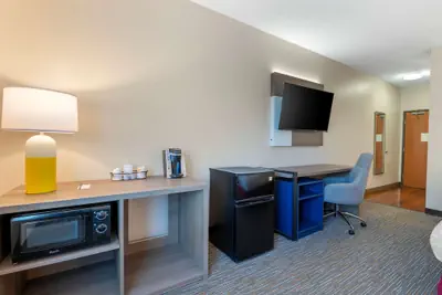 Photo 4 - Comfort Inn & Suites Zanesville City Center