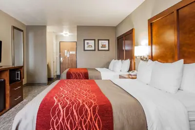 Photo 2 - Comfort Inn Marshalltown South