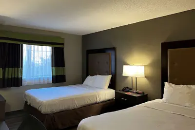 Photo 5 - Econo Lodge Spring Lake near Fort Bragg