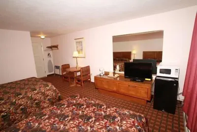 Photo 5 - Budget Inn - Syracuse Airport