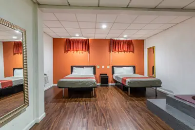 Photo 5 - Motel 6 Elizabeth, NJ - Newark Liberty Intl Airport