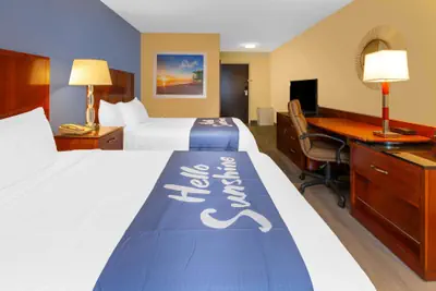 Photo 5 - Days Inn by Wyndham Milan Sandusky South