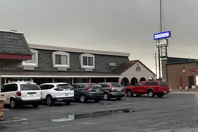 Photo 4 - Americas Best Value Inn Marion, OH