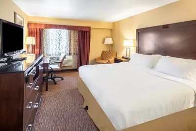 Photo 3 - Holiday Inn Frisco by IHG
