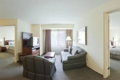 Photo 4 - Comfort Inn & Suites Savannah Airport