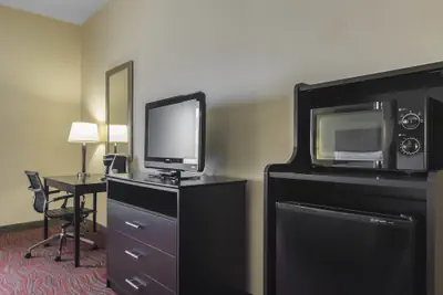 Photo 5 - Holiday Inn Express Hotel & Suites Cullman by IHG