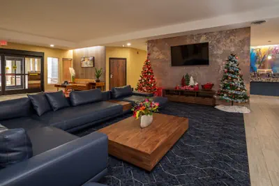 Photo 5 - Endeavor Inn & Suites, Trademark Collection by Wyndham