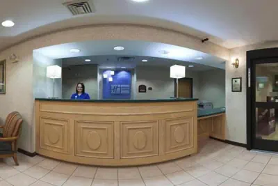 Photo 2 - Holiday Inn Express & Suites Alliance by IHG