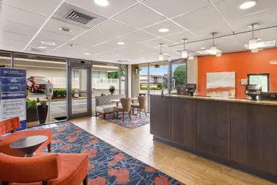 Photo 2 - Clarion Pointe Morrow - Atlanta South