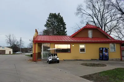 Photo 3 - Budget Inn