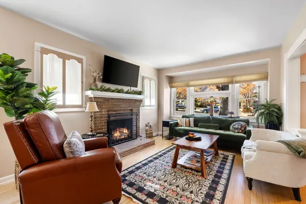 Photo 1 - The American Dream: Historic S Mt Vernon Craftsman