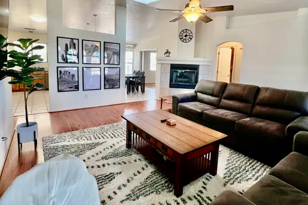 Photo 1 - Spacious Prescott Home w/Fenced Yard & Central Loc