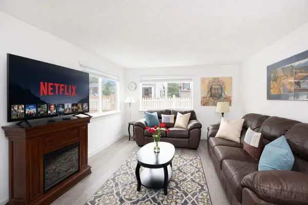 Photo 1 - Steps to Seaside Beach | 3BR Condo w/ Full Kitchen