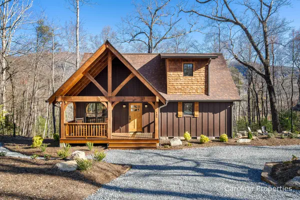 Photo 1 - Happy Bear - Lake Lure Cottage Hot Tub & Fire Pit
