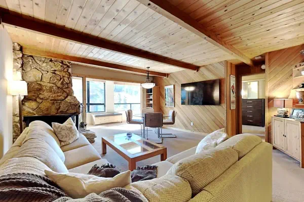 Photo 1 - Beautifully Remodeled 2 Bed 2 Bath Condo with Mountain View! Great Location, Close to Slopes! (Unit 302 at 1849)