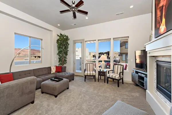 Photo 1 - Red Rock Retreat