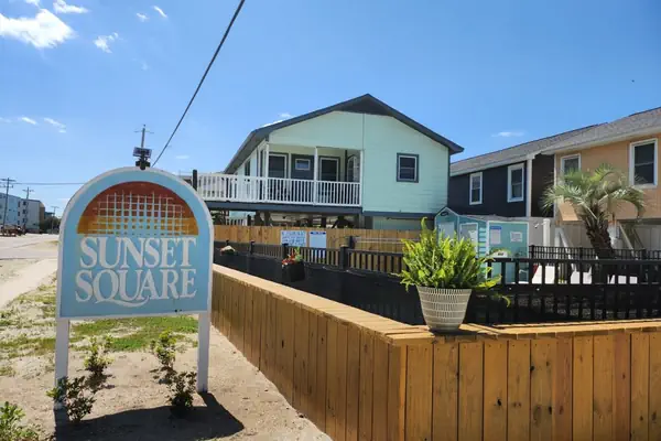 Photo 1 - Sunset Square 104 L