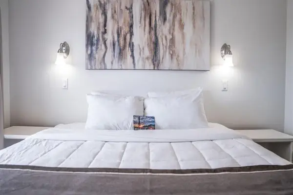 Photo 1 - 1 bedroom apartment with hot tub!