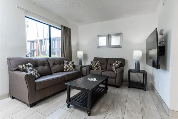 Photo 1 - Scottsdale's premium short term getaway, Fully furnished 1 bedroom homes, FREE Golf, cable, utilities, Wi-Fi, parking, pool, and bike trails- Unit 112