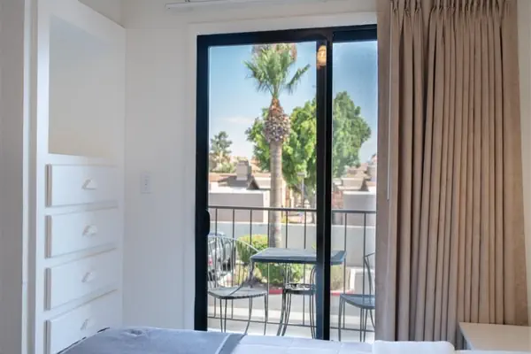 Photo 1 - 1 bedroom apartment with hot tub!