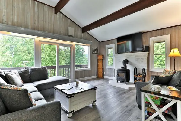 Photo 1 - Breakaway House - Unit A