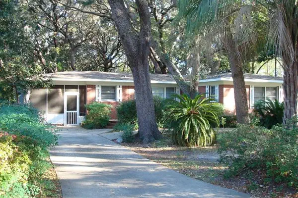 Photo 1 - Beach Oaks