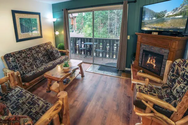 Photo 1 - Fawn Valley Inn: 205