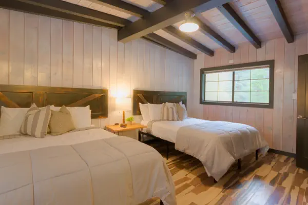 Photo 1 - 6 Destination @ Oak Creek -with shared patio