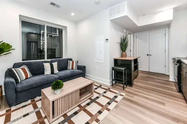 Photo 1 - Modern 1BR Suite, Fully Equipped