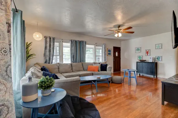 Photo 1 - Shark Shack large house minutes to the beach