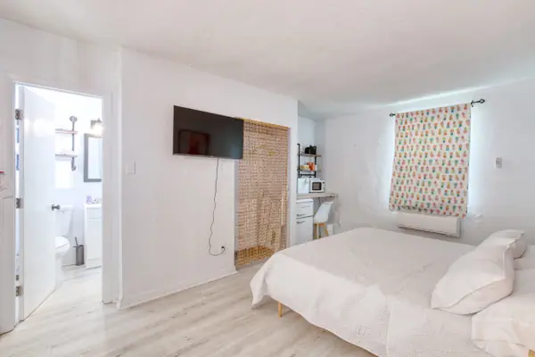 Photo 1 - Pineapple Shores 11 Retro Inn