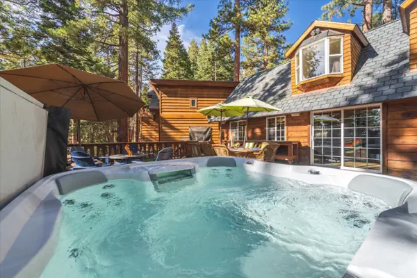 Photo 1 - Huge Deck HotTub Close to Ski Private Beach Access