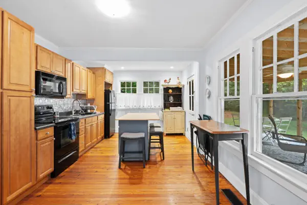 Photo 1 - Colgan Cottage in Horse Country