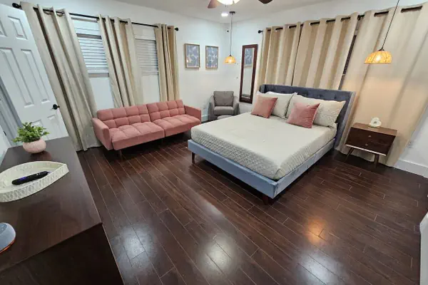 Photo 1 - Duplex @College Park Sleeps 15. Close to DT & WP