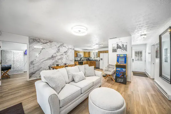 Photo 1 - Black Squirrel Heron Hill Retreat Hot Tub on Lake!