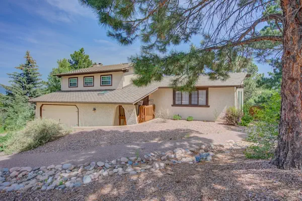 Photo 1 - 4BR Entertainer AF Academy Hot Tub, Firepit!