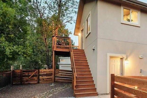 Photo 1 - Treetop APT Café Olympic Center & Dwntwn