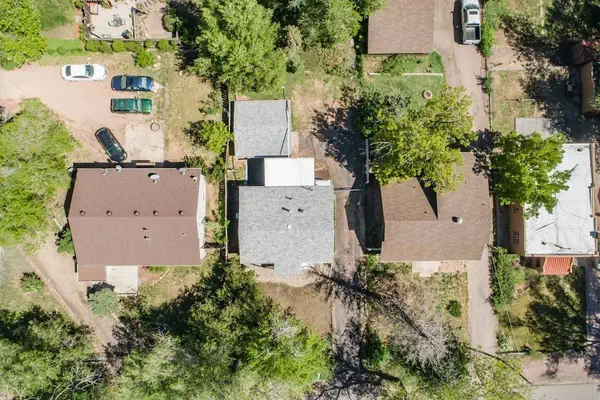 Photo 1 - 3brdowntownwalk to Everywhere & Bars W/fire pit