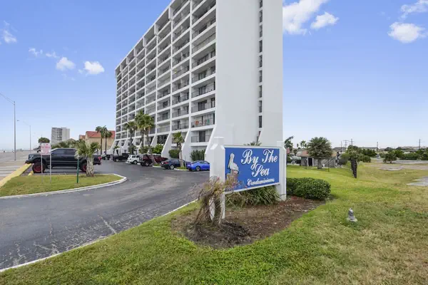 Photo 1 - By the Sea Resort 210 - The Blue Octopus