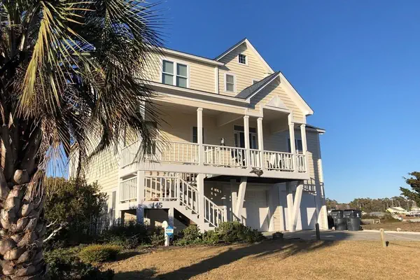 Photo 1 - Brannock R & R 4 Bedroom Home by Redawning