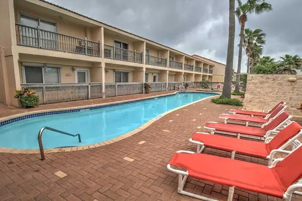 Photo 1 - Dolphin 23 2 Bedroom Condo by RedAwning