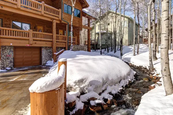 Photo 1 - Timber Wolf Lodge by KBM