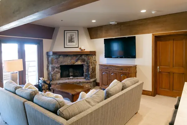 Photo 1 - Luxury One Bedroom with Hot Tub 1 Apartment Hotel by RedAwning